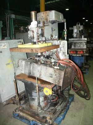 BMM CT3 Molding Machines | Bradford Equipment Company Inc.